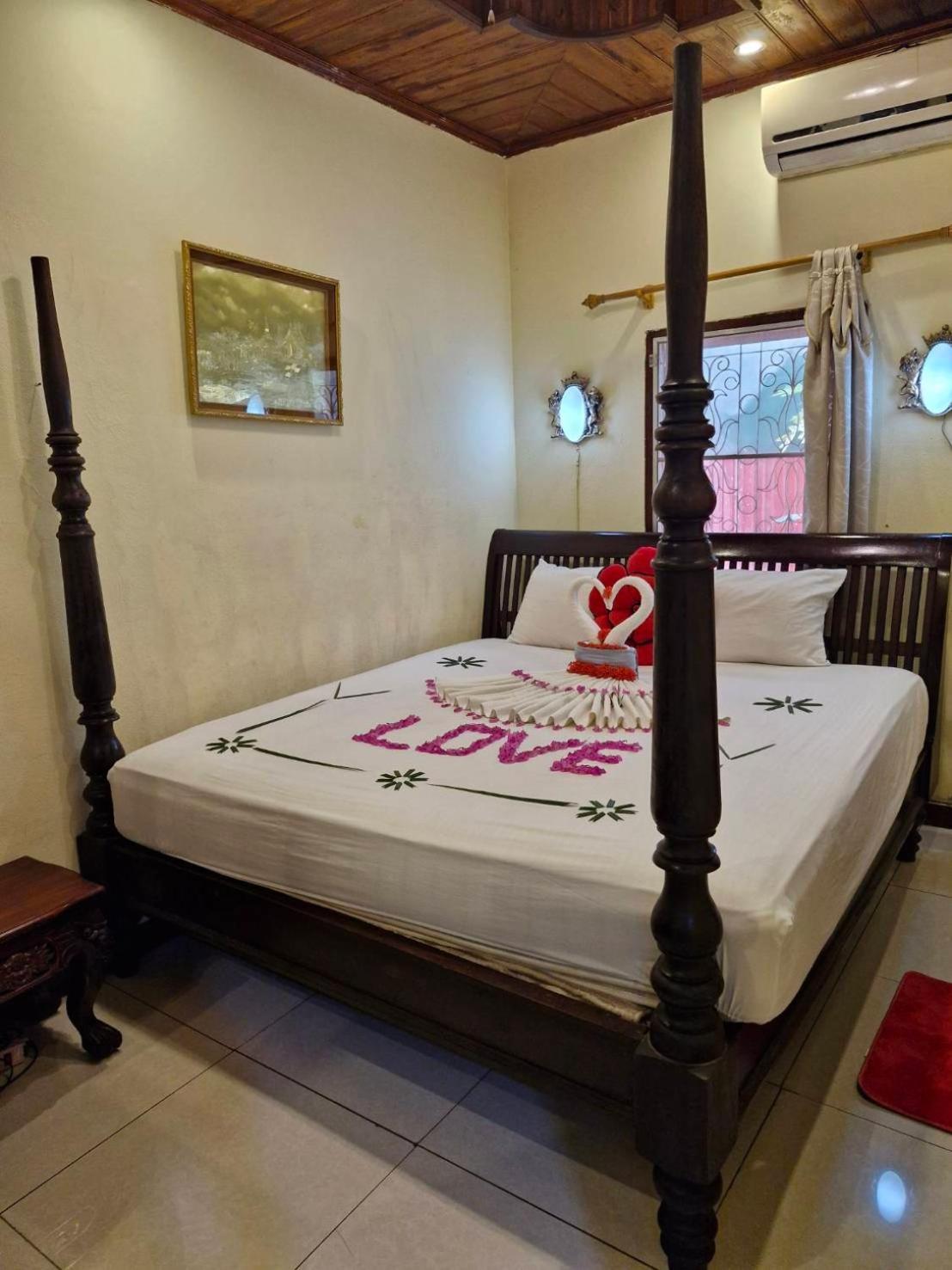 Sakura Wood House Hotel Луанг Прабанг Екстериор снимка