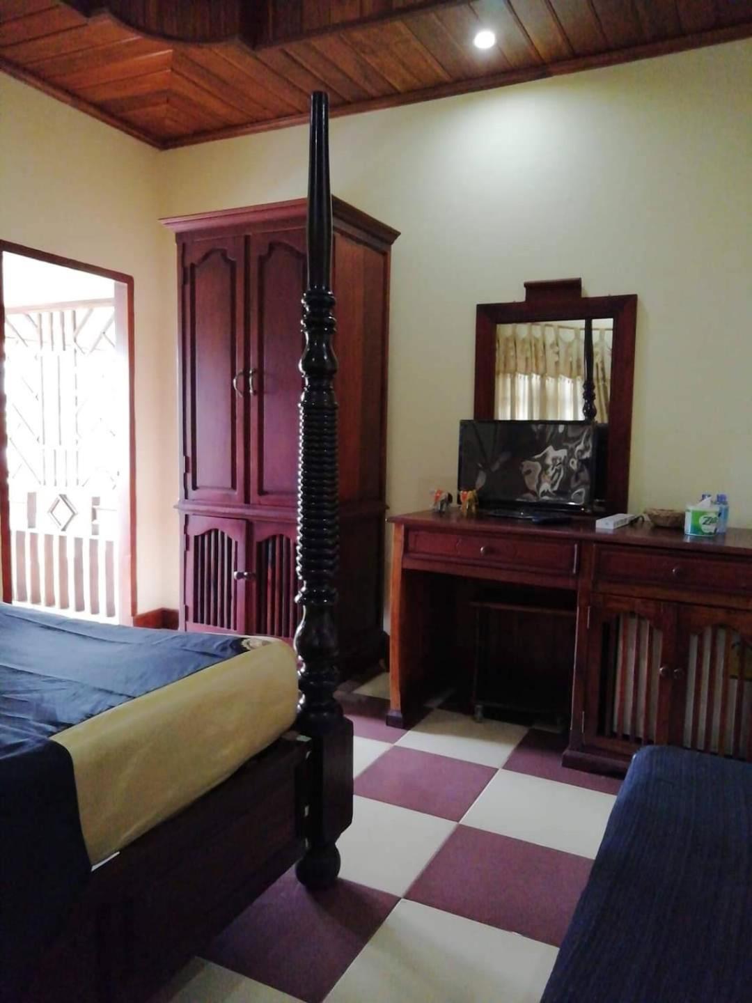 Sakura Wood House Hotel Луанг Прабанг Екстериор снимка